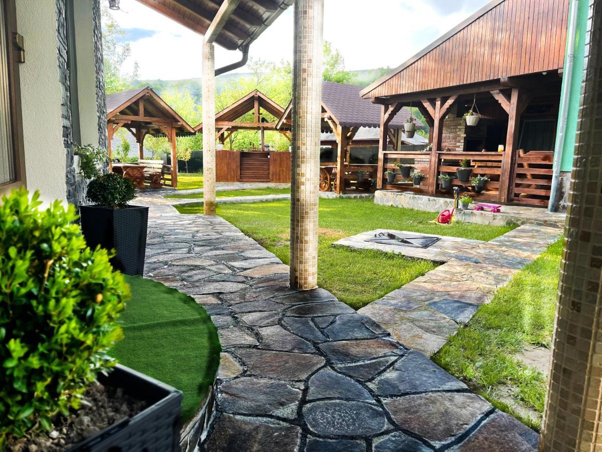 Hotel Casa La Bella Vista Moisei Esterno foto